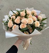 Букет Кремовые розы Латте в Кемля