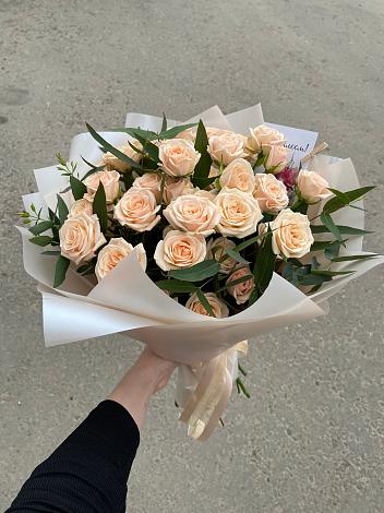 Букет Кремовые розы Латте в Кемля